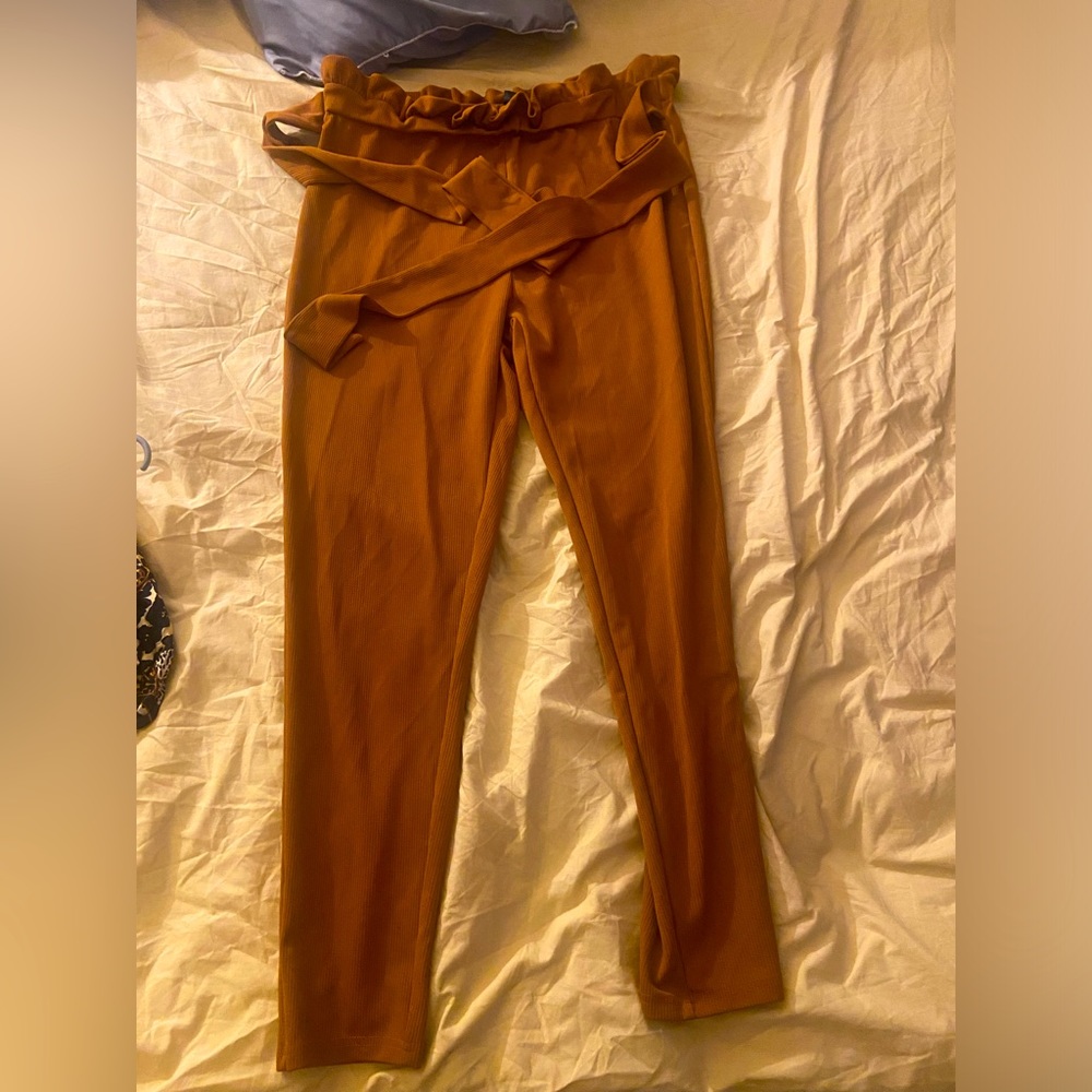 Shein curve orange ruffle leggings with belt